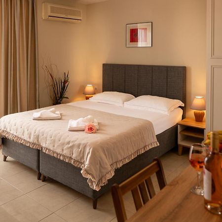 Rodos House Hotell Pomorie Exteriör bild