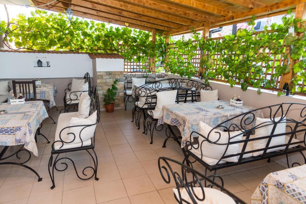 Rodos House Hotell Pomorie Exteriör bild