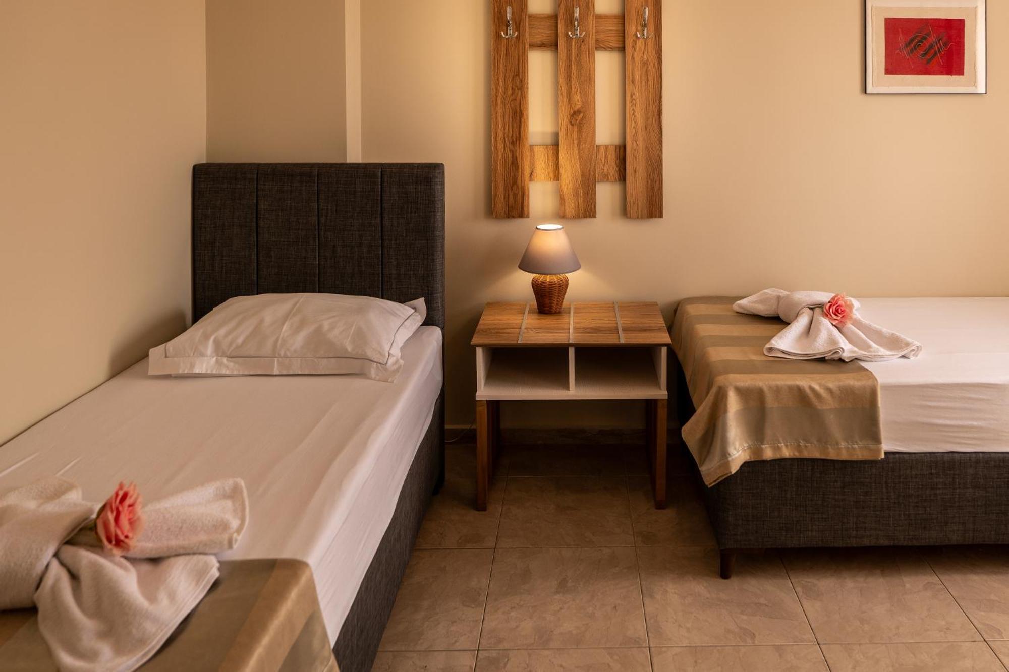 Rodos House Hotell Pomorie Exteriör bild